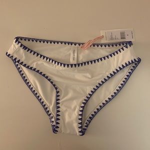 White bikini bottoms - ribbed/trimed navy blue